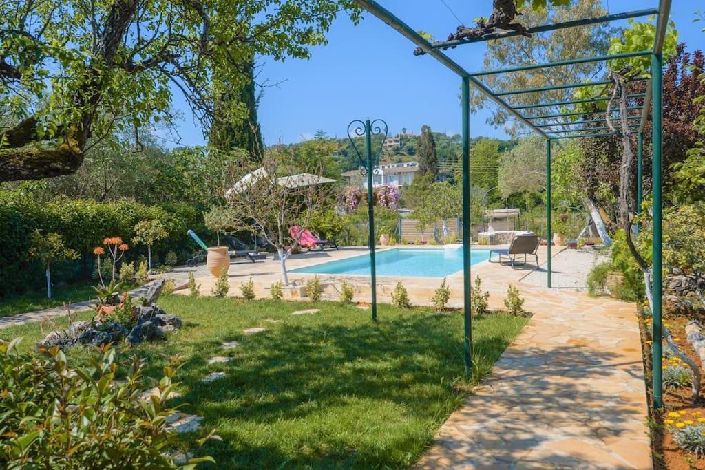The Red House In Dassia Dassia (Corfu) Exterior foto
